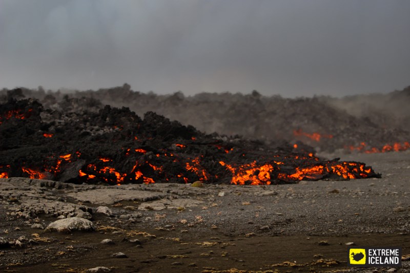 冰岛火山岩浆